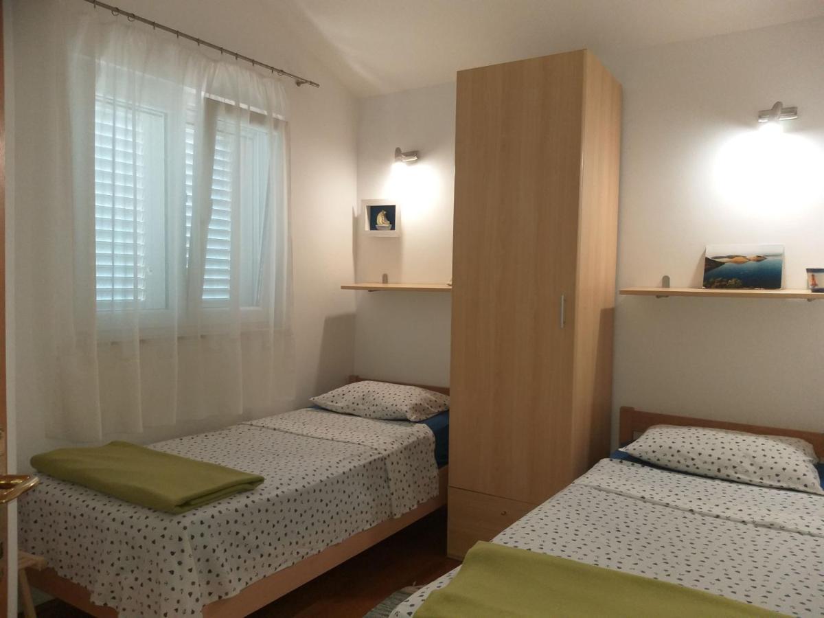 Apartmani Vila Karla, Dobropoljana, Otok Pasman Extérieur photo