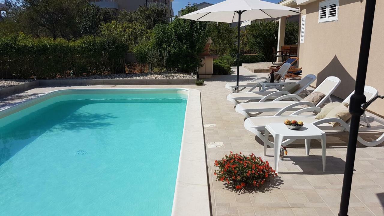 Apartmani Vila Karla, Dobropoljana, Otok Pasman Extérieur photo