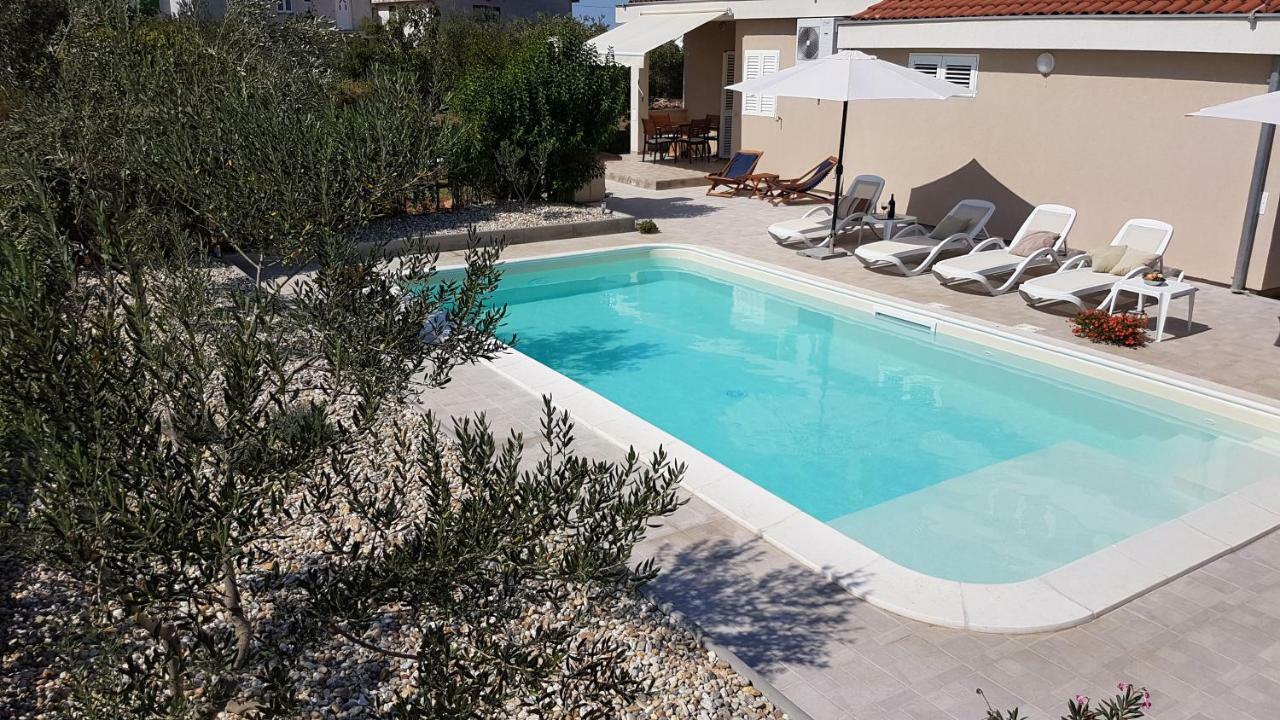 Apartmani Vila Karla, Dobropoljana, Otok Pasman Extérieur photo