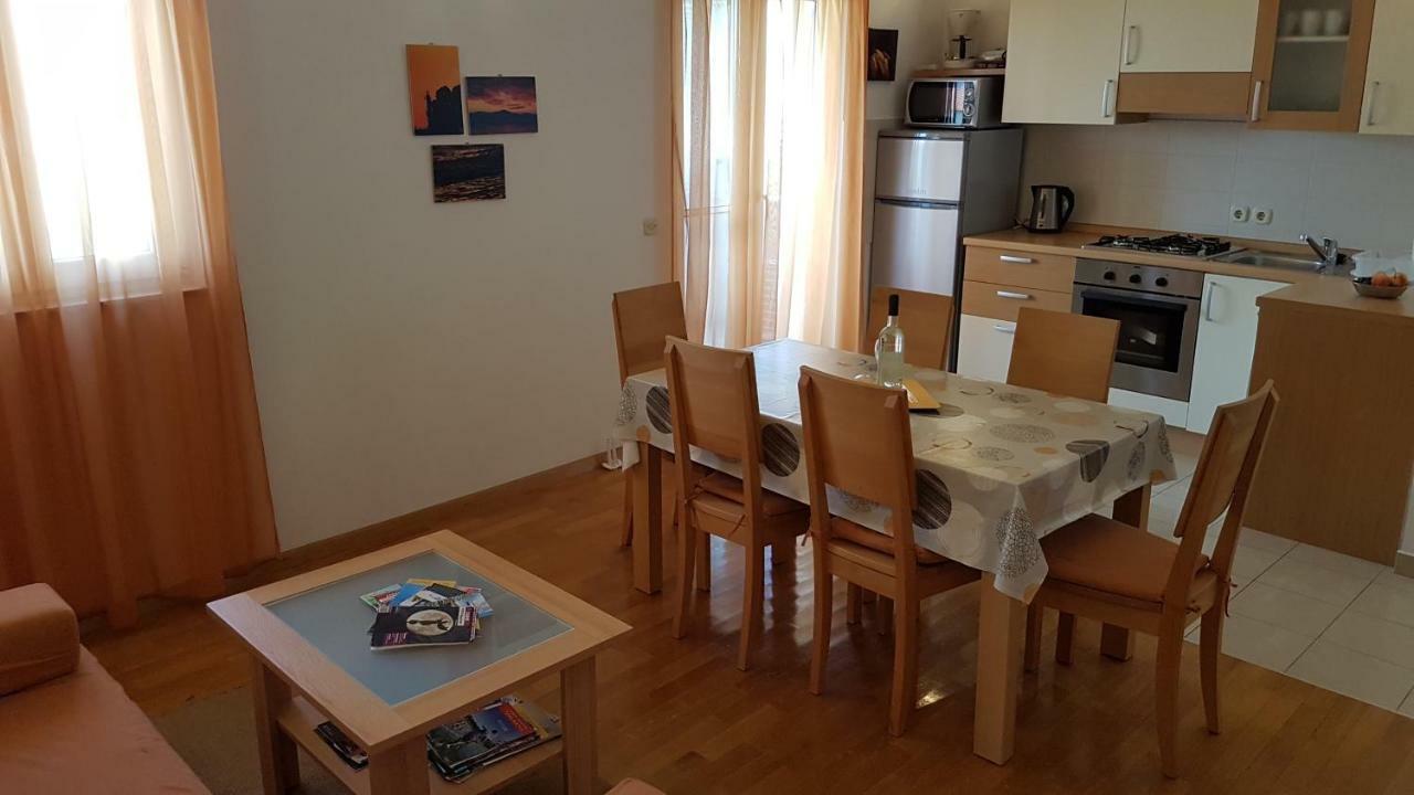 Apartmani Vila Karla, Dobropoljana, Otok Pasman Extérieur photo