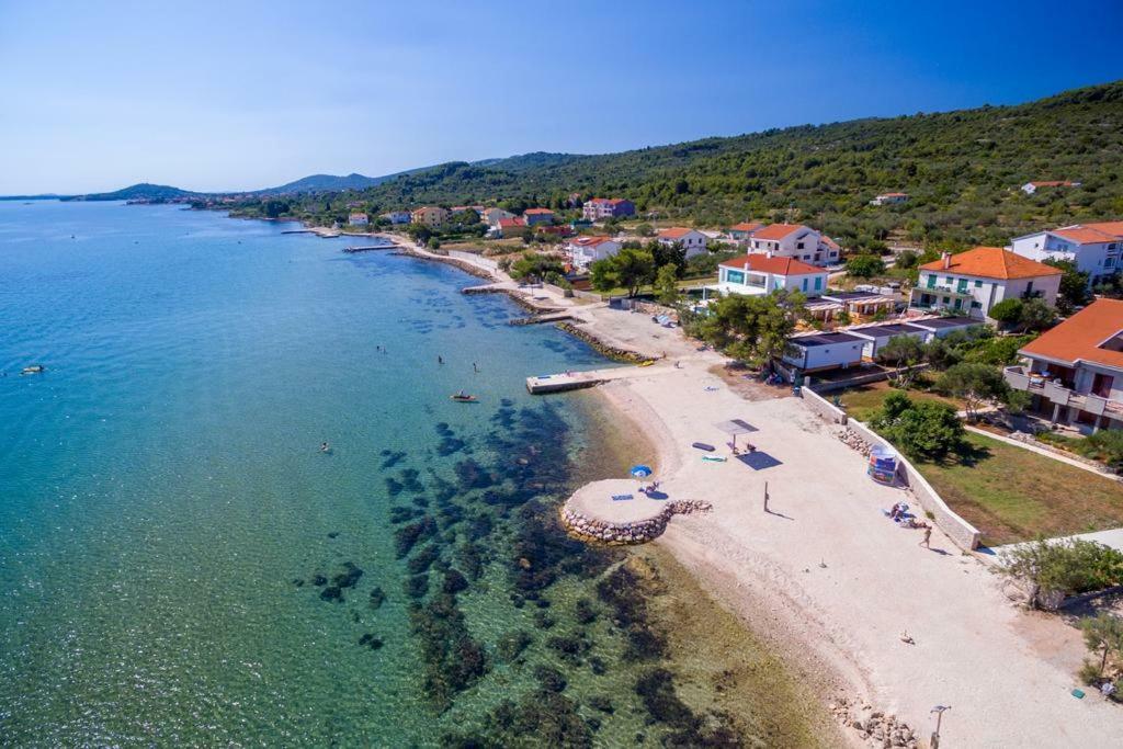 Apartmani Vila Karla, Dobropoljana, Otok Pasman Extérieur photo
