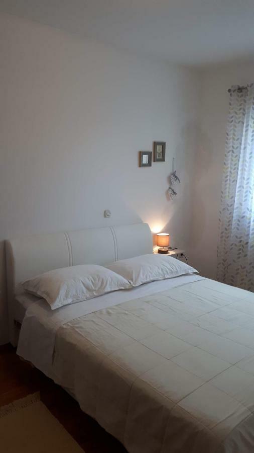 Apartmani Vila Karla, Dobropoljana, Otok Pasman Extérieur photo