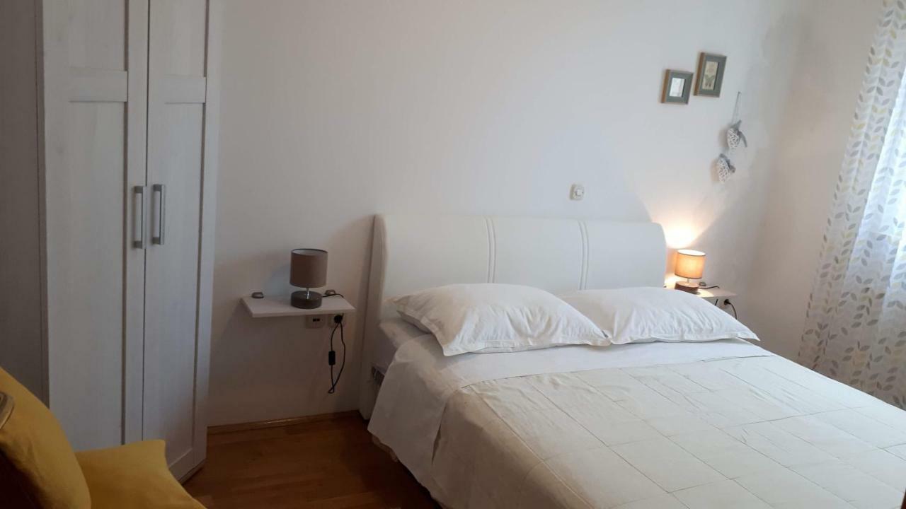 Apartmani Vila Karla, Dobropoljana, Otok Pasman Extérieur photo